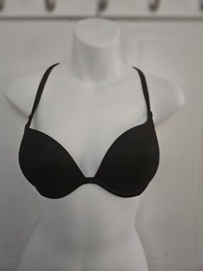 Victoria's Secret Black Smooth  Bra 32D